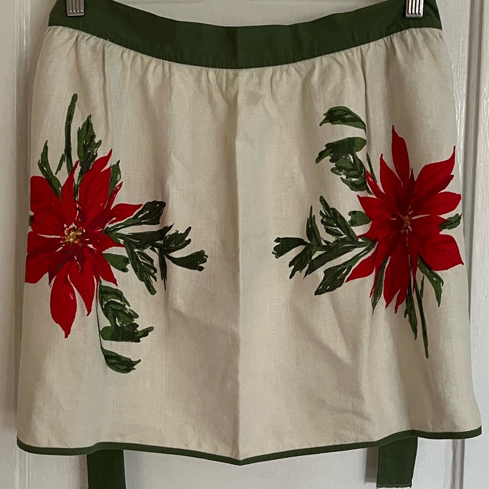 Vintage Vera Poinsettia Christmas Apron Linen Excellent Condition